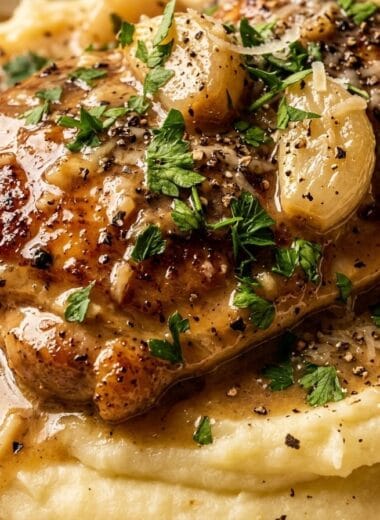 Creamy Garlic Chicken with Gravy and Mashed Potatoes