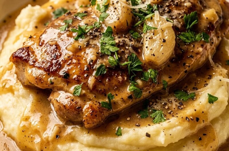 Creamy Garlic Chicken with Gravy and Mashed Potatoes