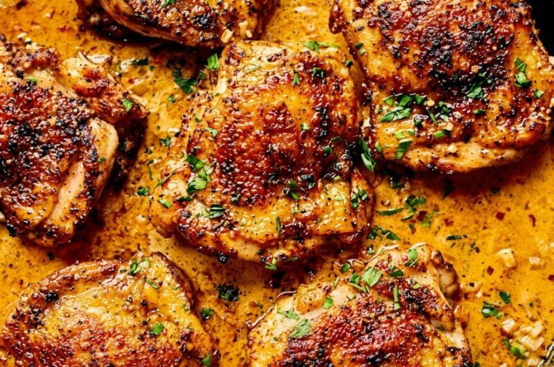 Easy Skillet Chicken Thighs in 20 Minutes: The Best Quick & Easy Dinner