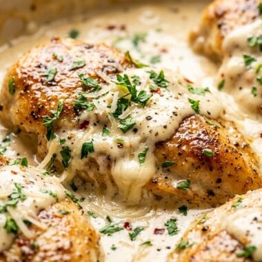Easy Cream Cheese Chicken in 30 Minutes: Creamy Foolproof Dinner